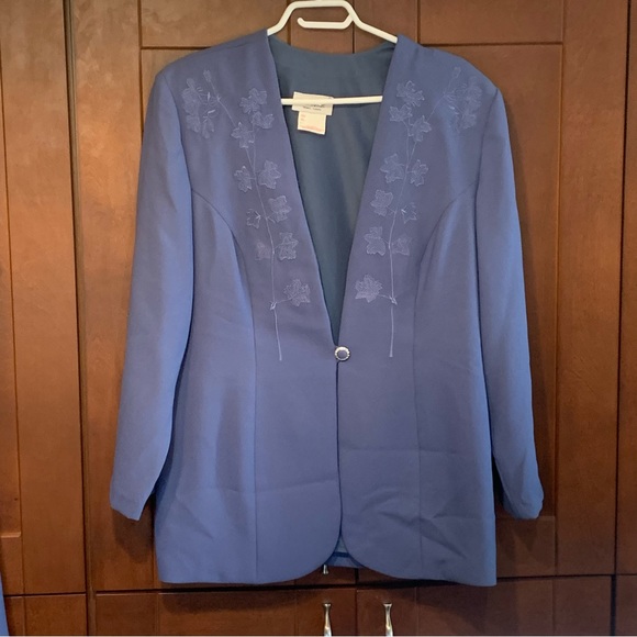 SALE!! Vintage Suit dress 2 piece fits like a 12.    2 - Picture 8 of 13